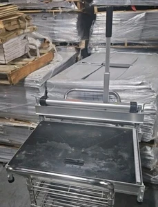 Roberts 25" Multi-Floor Cutter For Laminate Engineered Wood Carpet Tile & Vinyl - Picture 1 of 1