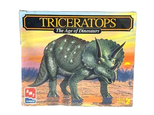 #8737 AMT Triceratops 'The Age of Dinosaurs' Model Kit - Level 2 - Picture 1 of 5