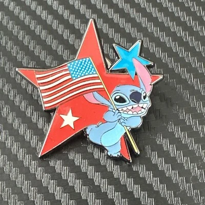 Prendedor caja ciega Disney Loungefly Stitch Holidays 4 de julio nuevo Foto 1 de 4