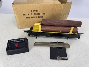 Coche de volteo de troncos AC Gilbert American Flyer calibre S 717 con troncos, botón y clip de pista - Imagen 1 de 8