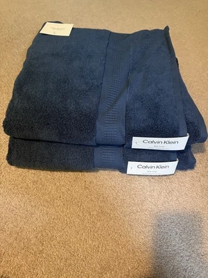 2 Toallas de Baño Calvin Klein 100% Algodón 30" X 58" Azul Nuevas Foto 1 de 4