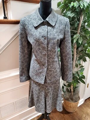 Albert Nipon Women's Gray Polyester Long Sleeve Jacket &  Skirt 2 Piece Suit 16 - Image 1 of 4