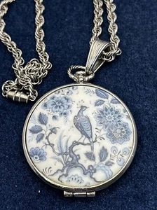 Vintage Goldette Victorian Revival Picture Locket Pendant - Picture 1 of 7