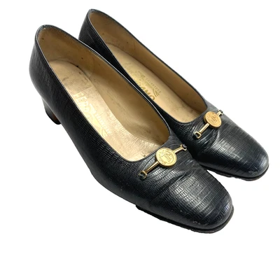 VINTAGE Salvatore Ferragamo Pump Heel Shoes Womens 6C Black Lizard Leather  - Image 1 of 4