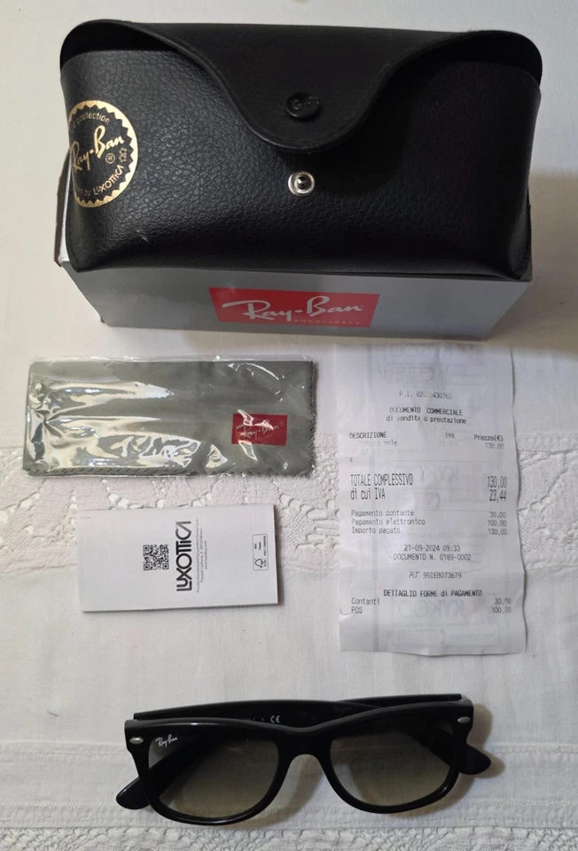 RayBan New Wayfarer Classic RB2132 901 52□18 3N - Immagine 1 di 4