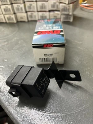 BWD R6988 A/C Compressor Clutch Relay, 06-10 Dodge Ram 1500/06-09 Ram 2500-3500 - Image 1 of 4