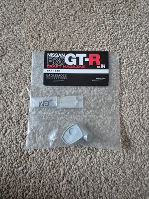 1/8 SCALE EAGLEMOSS BUILD YOUR OWN THE NISSAN R35 GT-R CAR ISSUE 84 - Image 1 of 3