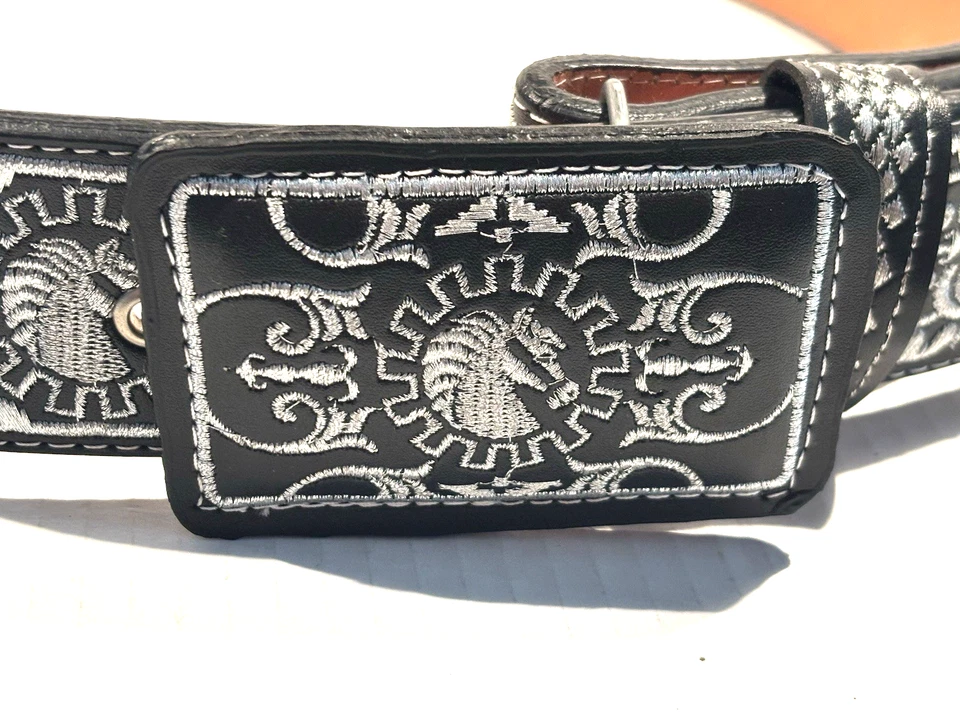 LEATHER BELT MEN'S HORSE EMBROIDERED Silk Thread Silver Black VTG Unique WESTERN - Image 1 of 4