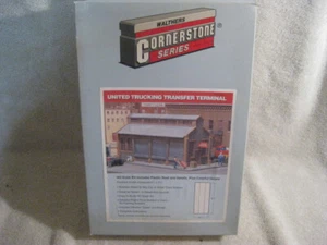HO 1/87 Kit Walthers Cornerstone 933-3005 United Trucking Transfer Terminal New - Picture 1 of 6