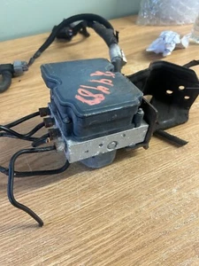 2010 - 2011 Mazda 3 Anti Lock Brake ABS Pump Assembly - Picture 1 of 4