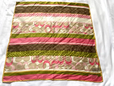 BUFANDA VINTAGE 100% SEDA FIRMA COACH PARA MONEDERO ROSA Y VERDE 21" CUADRADA Foto 1 de 4
