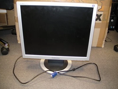 Samsung Syncmaster 913n 19" LCD Monitor VGA 5:4 1280x1024 - Bild 1 von 3