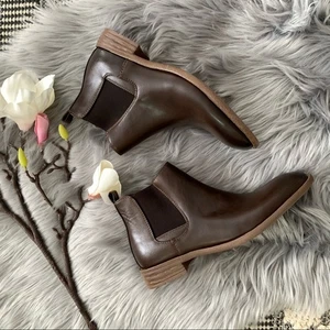 NIB Robert Wayne▪️Ankle Slip On Boots. Mens 7 - Picture 1 of 5