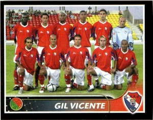 Juego de pegatinas de fútbol Panini Portugal 2004 foto de equipo de descanso Gil Vicente #156 - Imagen 1 de 2