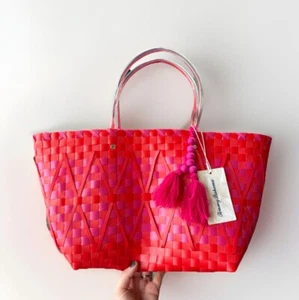 Tommy Bahama Pink Red Woven Plastic Beach Bag Vacation NWT Boho Tropical - Picture 1 of 8