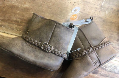 Carters Bebé Infante Niñas Marrón Botas de Cuna Zapatos Talla:9-12 Meses NUEVO/NUEVO CON ETIQUETAS $22 Foto 1 de 3