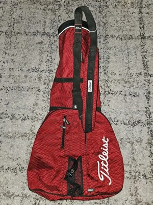 Bolsa de golfe Titleist vermelha Sunday Range dobrável bordada macia 3 bolsos frontais - Imagem 1 de 4