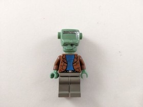Lego FRANKENSTEIN Minifigure Monster Studios Laboratory Spooky Halloween 1382