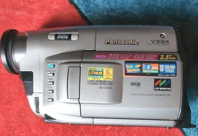 Panasonic Vx24 Vhs-c Movie Camera 45× Digital Zoom 22× Optical Zoom UNTESTED - Image 1 of 4
