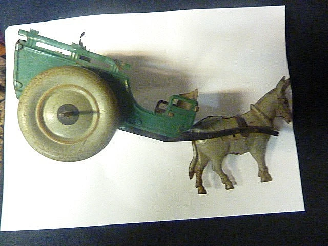 ancien jouet tole C Rossignol cheval charette 25 cms - Photo 1/4