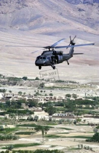 US Army (USA) UH-60 Black Hawk Helicopter EF 8X12 PHOTOGRAPH  - Picture 1 of 1