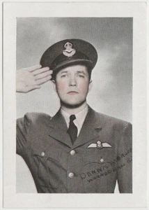 Tarjeta coleccionable o imagen Dennis Morgan de colección de la Segunda Guerra Mundial en stock de papel - Imagen 1 de 2