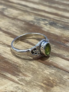 Faceted Peridot Ring Size P Sterling Silver 925 Vintage Oblong Boho Unisex - Picture 1 of 6