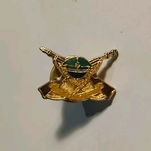 Insignia prendedor corbata/solapa RUC Royal Ulster Constabulary CASTLEWELLAN - Imagen 1 de 4