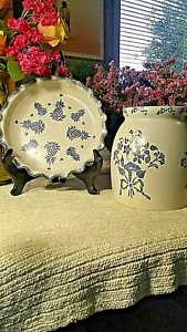 (2) PIECE COUNTRY COOKING SET MIXING JAR & PAN ARTIST POTTERY BY EARTHBOUND TM - Picture 1 of 12