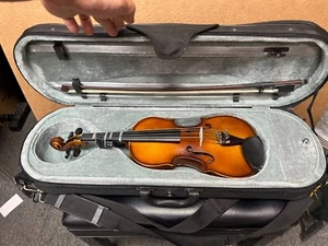 Torrelli Viola 12" With Case and Bow - Picture 1 of 17