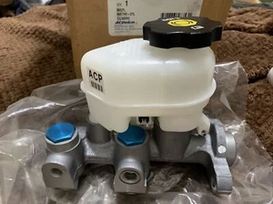 New ACDelco / GM Brake Master Cylinder Assembly #174-1130 / OEM # 15925739 - Picture 1 of 4