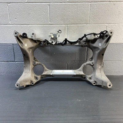 Maserati Ghibli 2018-2023 tracción trasera motor delantero base subchasis travesaño OEM Foto 1 de 4