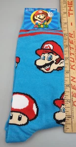 Super Mario Crew-Socken Erwachsene Größe 10-13 blau Grafik Neuheit 1er-Pack - Bild 1 von 3