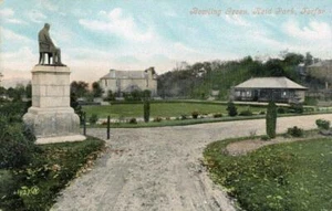 PRINTED POSTCARD OF THE BOWLING GREEN, REID PARK, FORFAR, ANGUS, SCOTLAND - Picture 1 of 2