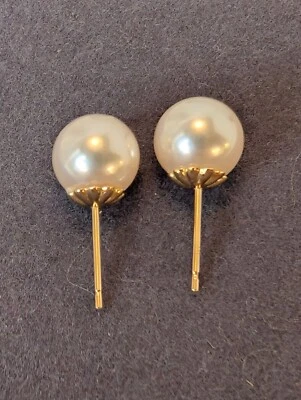 Cultured Pearls Earring Soft White 14 K Gold Posts Classic Jewelry ~7 mm - Image 1 of 4