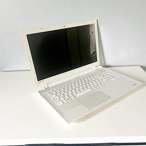 Toshiba Satellite L50-C - i3, 8GB RAM, Windows 10 SEE DESCRIPTION - Picture 1 of 11