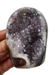 Amethyst Crystal Freestand with Polished Edges 126.1 grams. - Picture 1 of 2