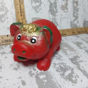 Giocattolo Vintage Gomma Cigolante Grande 6" Maiale Rosso Capelli Oro Testato - Foto 1 di 7