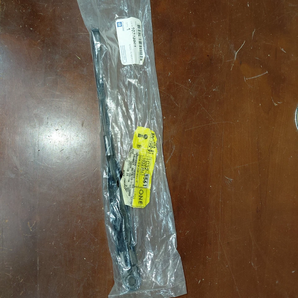 GM 10323561 Conjunto de brazo, ventana trasera Foto 1 de 1