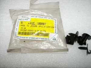 Jaguar Door Trim Panel Clip KZC10007 - SOLD SEPARATE - Picture 1 of 1