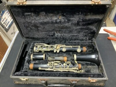Clarinete Artley Prelude anos 18 - Imagem 1 de 4