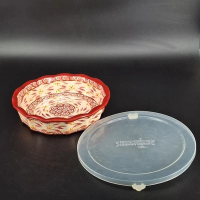Temptations by Tara Old World Rojo Borde Ondulado Cuenco Redondo para Servir con Tapa 9" Foto 1 de 4