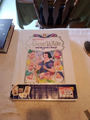 Snow White & The Seven Dwarfs VHS + 12 Disney Collector's Edition lithographs - Image 1 of 3