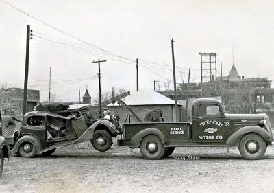 LOT 9 TOW TRUCKS FROM THE PAST  5x7 REPRINT PHOTO'S - Image 1 of 4