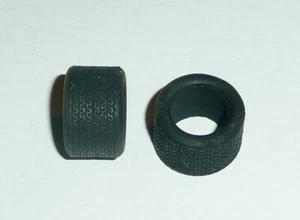 2er Set Gummireifen geschnitzt 1/43: Formel 1, Vintage Proto (hinten) - Bild 1 von 1