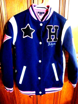 Chaqueta Tommy Hilfiger Letterman Niña Talla XL (16) Foto 1 de 4