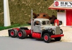 HO 1:87 Modelos a escala Sylvan # V-221 1955-66 Mack B-75 con cabina L kit de eje tándem - Imagen 1 de 1
