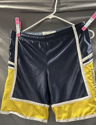 NIKE HOOPS BOYS REVERSIBLE SHORTS, youth size. (no tags, measures 10-12 size) - Image 1 of 4