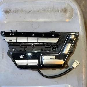 Mercedes S Class W221 Driver RIGHT Side Front Seat Control Switch Module Unit - Foto 1 di 3