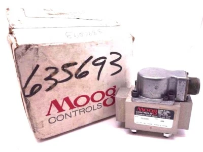 NEW MOOG 773A-553 SERVO VALVE SER.489 773A553 - Image 1 of 2